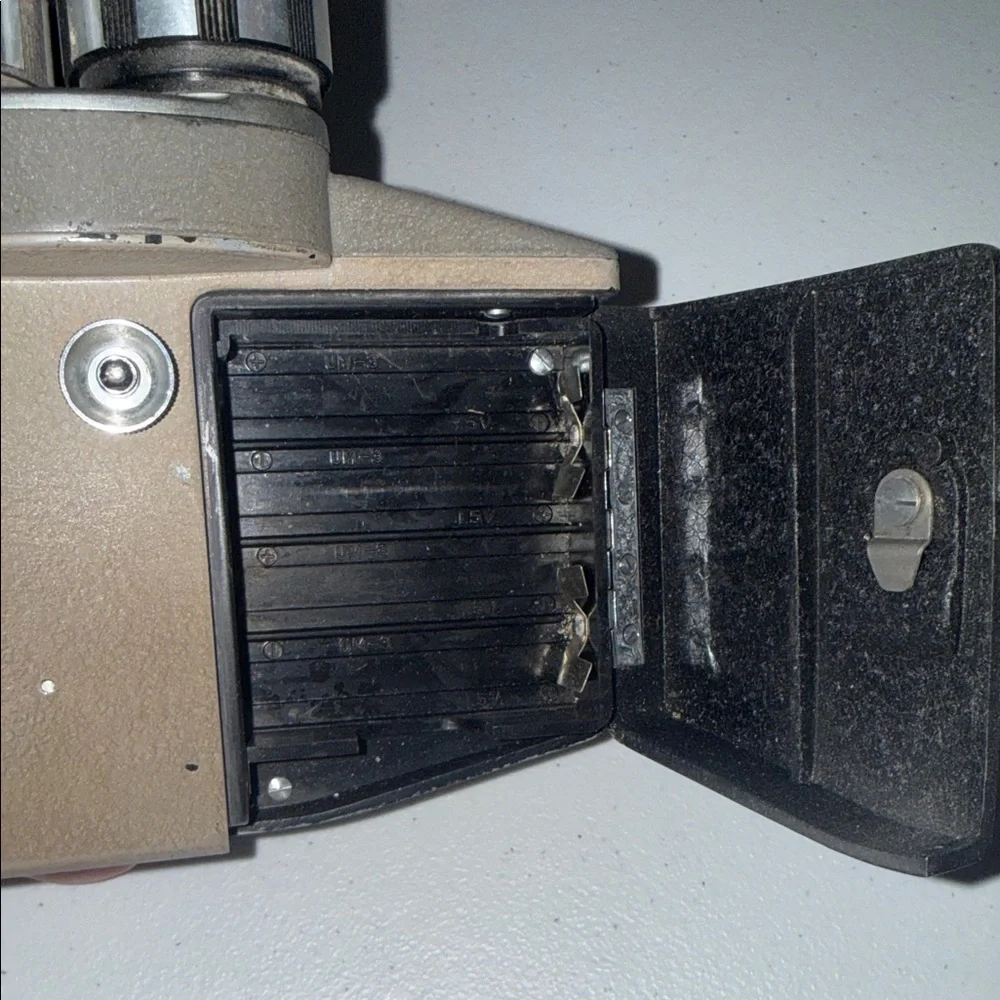 Vintage Rondo Cinelec 88 MD8T 8mm Movie Camera Triple Lens Turret Japan No 14682